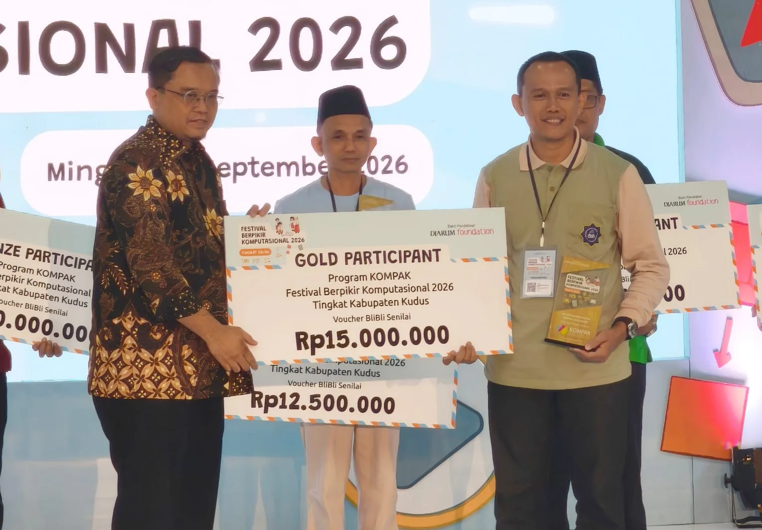 LIFIBOT Bawa SD Muhammadiyah Birrul Walidain Juara 1 Festival Berpikir Komputasional 2026