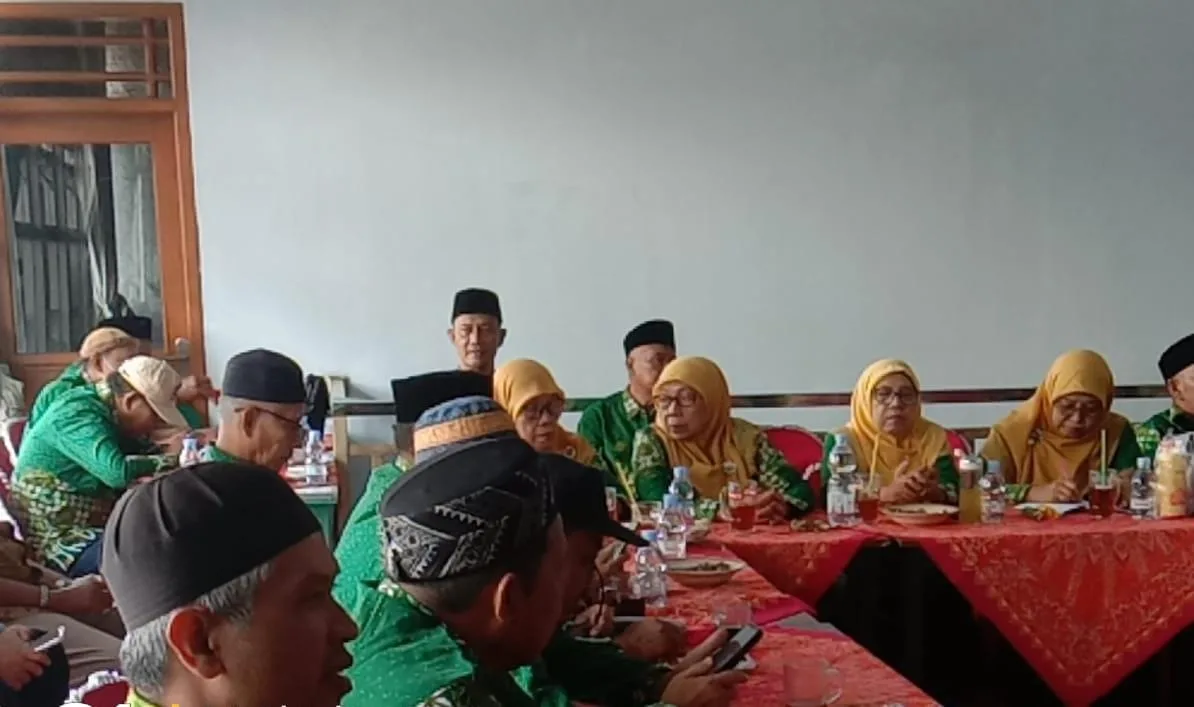 PCM Kalinyamatan Adakan Rapat Pleno Dan Wisata Gunung Telomoyo 