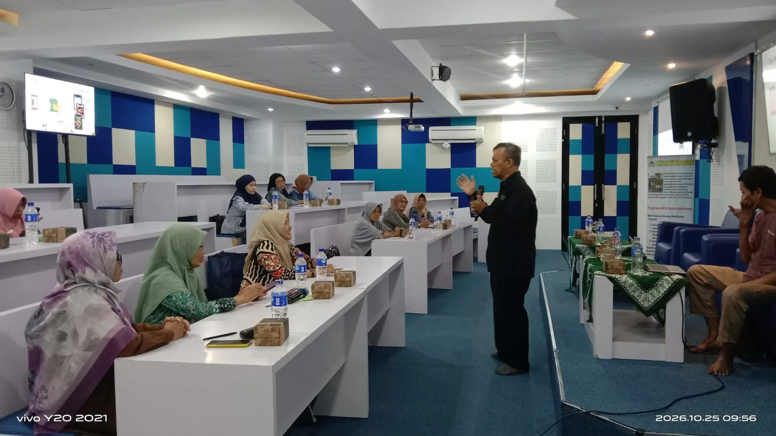 Pelatihan AI untuk UMKM Mualaf Semarang, Bikin Iklan Tanpa Ketik