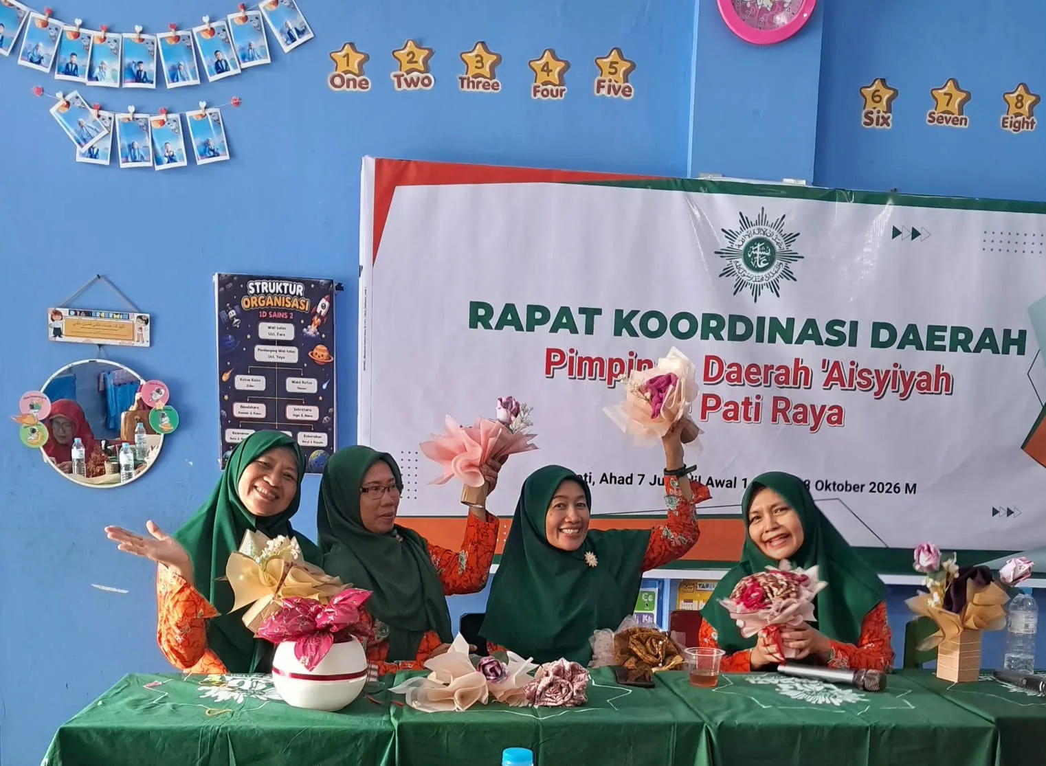 Aisyiyah Jepara Unjuk Kreativitas Pembuatan Buket di Rakorda PDA se-Pati Raya