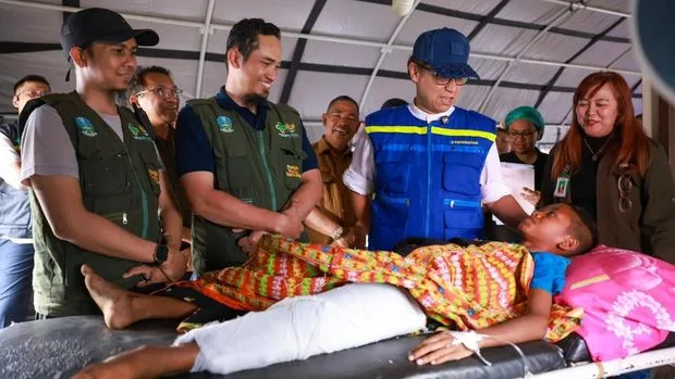 Pasien Terdampak Gempa Jalani Operasi Darurat di RS Lapangan